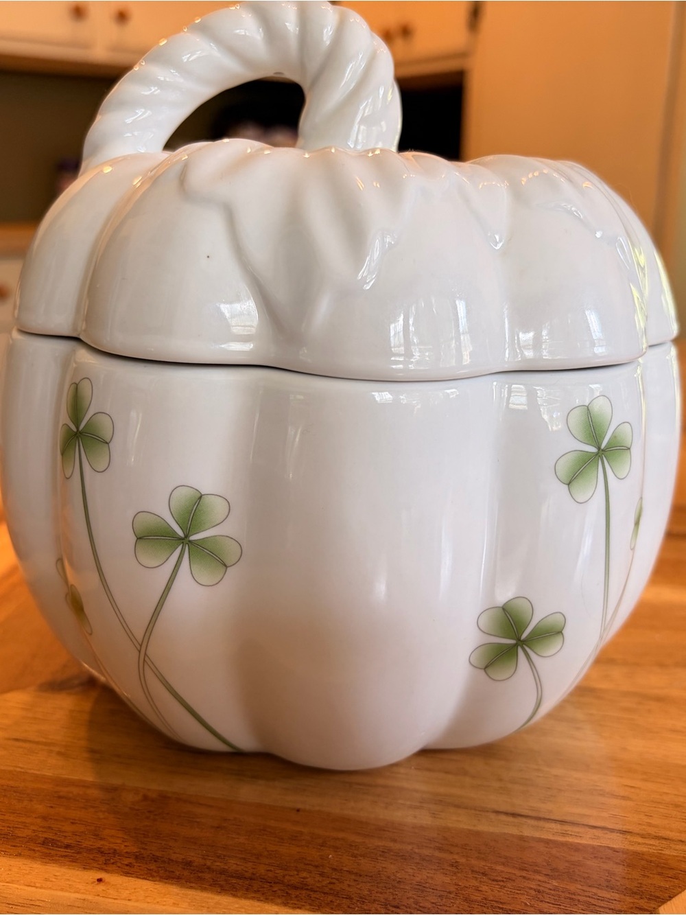 Marcus Notley 2007 Ireland Series Porcelain Shamrock Clover Pumpkin Cookie Jar